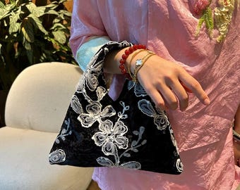 Vintage Velvet 3D Floral Embroidery Handbag, Black Sequin Evening Wrist Bag, Magnetic Closure Small Tote, Party Date Night Hand Purse