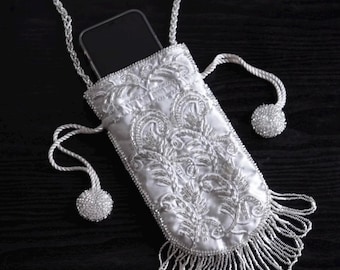 Handgeborduurd satijnen telefoonhoesje met kralen, verstelbare band, geschikt voor iPhone Pro Max (zwart en zilver)