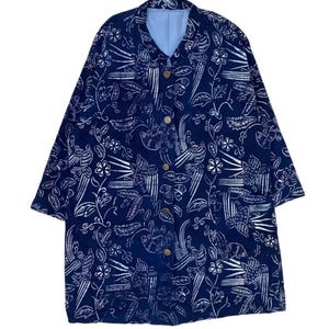 Vintage Indigo Batik Floral Button-Up Jacket / Lightweight Kimono Style Top / Japanese-Inspired Pattern Shirt