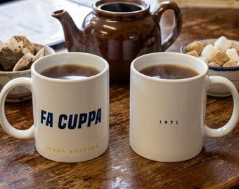 Leeds United: La FA Cuppa * Taza de fútbol divertida * Regalo para aficionados - Día del Padre