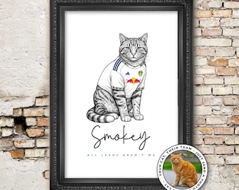 Retrato personalizado de gato del Leeds United - Ilustración personalizada con la equipación blanca - Arte para mascotas del Leeds - Regalo de fútbol MOT para amantes de los gatos