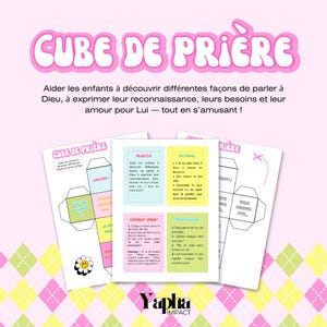 Peut inclure: Flyer rose et blanc avec le texte "CUBE DE PRIÈRE" et des instructions pour les enfants. Le flyer comprend des illustrations d'un cube et des instructions en français. Le fond est rose clair avec un motif de losanges.