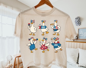 Funny Patriotic Goose Cropped Shirt, Comfort Colors Funny USA Goose Boxy Tee, Fourth of July Goose Graphic, USA Summer Gift for Women
