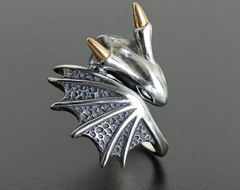 Schattige zilveren Vikingdraakring met vleugels – Fantasiesieraad voor mannen en vrouwen, middeleeuwse gotische stijl met gouden details - Verstelbare maat