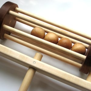 Wood Toy Lawn Mower, Wooden Toy Mower, Walking Push Toy Lawn Mower, Lawn Mower Toy for Children and Toddlers Eco Friendly All Natural