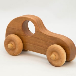 Holzspielwagen, Holzauto, Schiebespieling Personalisiertes Spielzeug für Kinder Bild 4