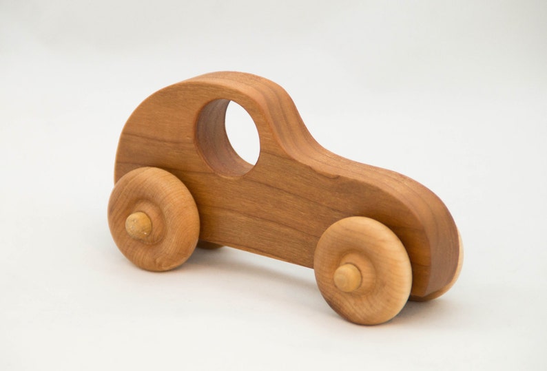 Holzspielwagen, Holzauto, Schiebespieling Personalisiertes Spielzeug für Kinder Bild 4