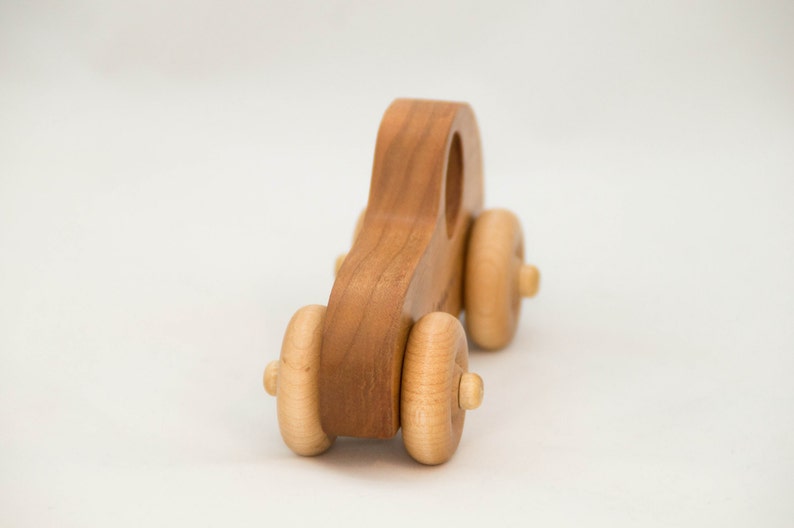 Holzspielwagen, Holzauto, Schiebespieling Personalisiertes Spielzeug für Kinder Bild 5