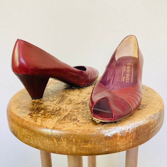 Bruno Magli Pumps // Peep toe Designer Heels // Co