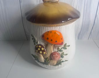 1976 Sears Roebuck & Co MERRY MUSHROOM Canister / Cookie Jar 11” Vintage Flaw