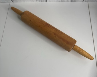 Rodillo de madera vintage, estilo rústico, ideal para hornear y decorar la cocina.