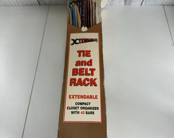 Organizador de corbatas y cinturones estilo Hollywood, vintage, nuevo, de stock antiguo, con 42 ganchos, de madera y latón.