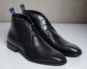 Botas Chukka de cuero negro hechas a mano para hombre / Botas clásicas de vestir con cordones