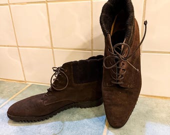 Vintage Salvatore Ferragamo Brown Suede Square Toe Boots  display picture 2