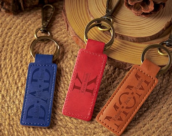 Llavero personalizado, llavero de cuero, llaveros personalizados para fecha o lugar especial, regalo de viaje, regalo para mejor amigo, regalo bendecido.