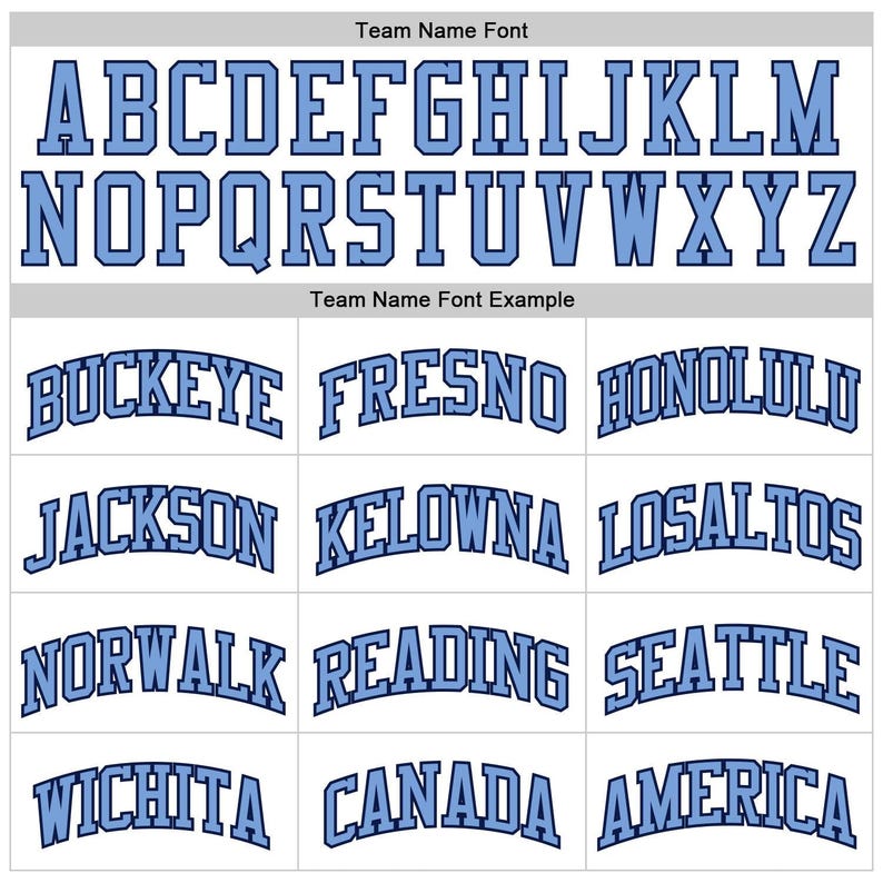 Pu&ograve; includere: Un'esposizione di caratteri per nomi di squadre in azzurro con un contorno blu scuro. La sezione superiore mostra l'alfabeto, mentre la sezione inferiore presenta esempi come "Buckeye" e "Fresno" in stile ad arco. Lo sfondo &egrave; bianco.