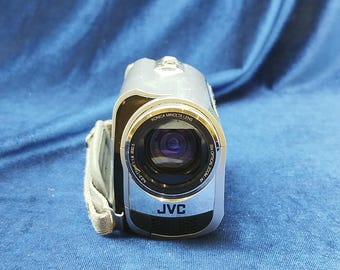 Autoradio JVC Everio GZ-MG330HE vintage, non testata.