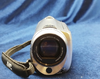 Vintage JVC Everio GZ-HM300SE, niet getest, met batterij