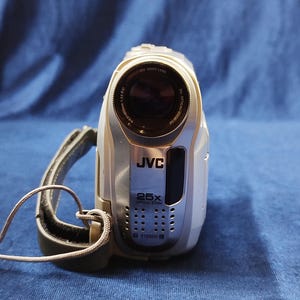 Vintage JVC GR-D320E Ungetestet