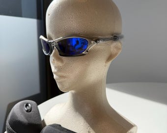 Vintage geïnspireerde Oakley Splice-zonnebril met zilveren montuur blauwe lens