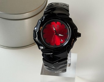 Custom Oakley Y2K Futuristische Metallarmbanduhr mit schwarzem glänzendem Armband und rotem Zifferblatt