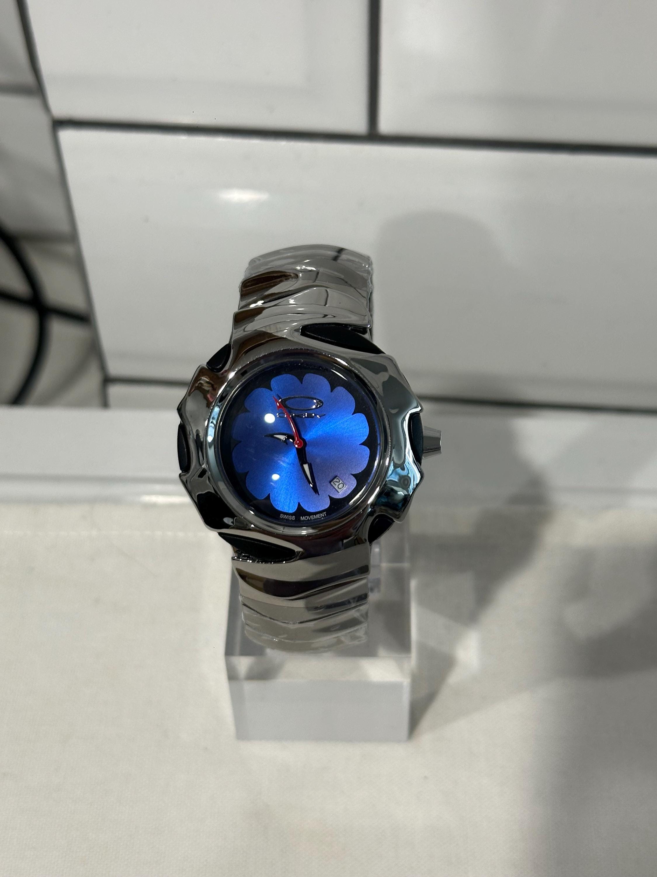 Oakley Blade Stainless Blue Dial Watch Head Only 2003 Oakley GMT worldwide time quartz stainless This Oakley  main image 4