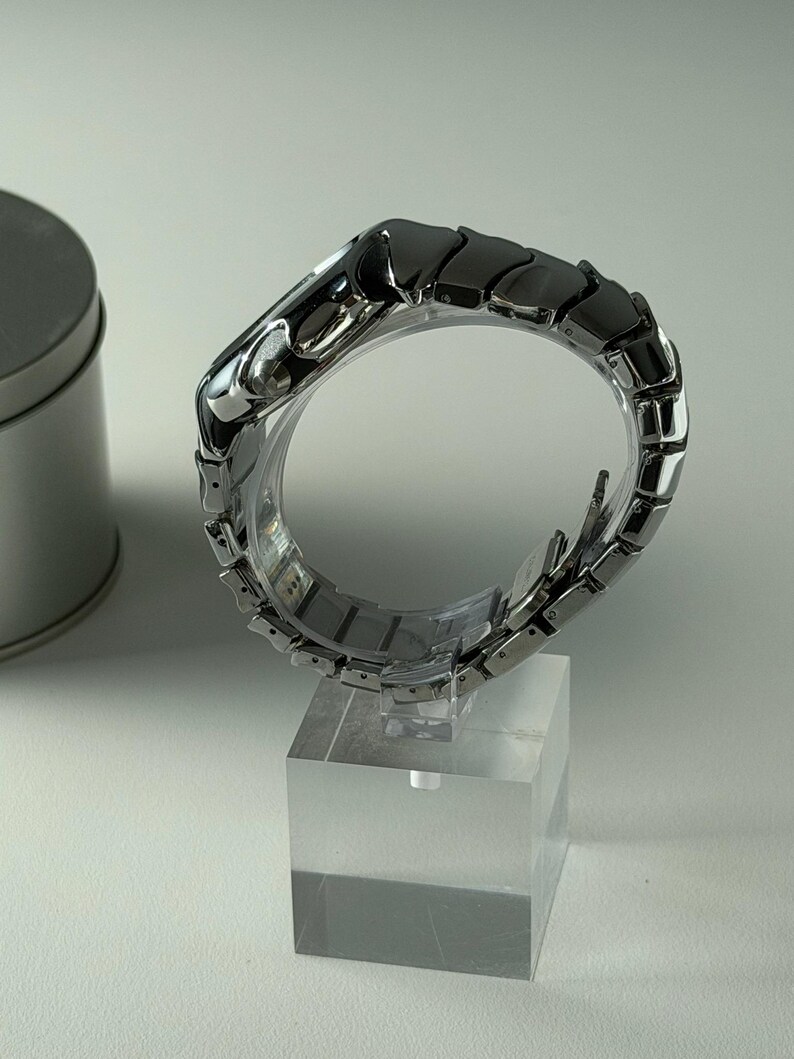 Custom Oakley Y2K Futuristische Metallarmbanduhr Bild 3