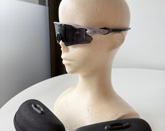 Oakley Radar EV Sunglasses – Stealth Black Lens