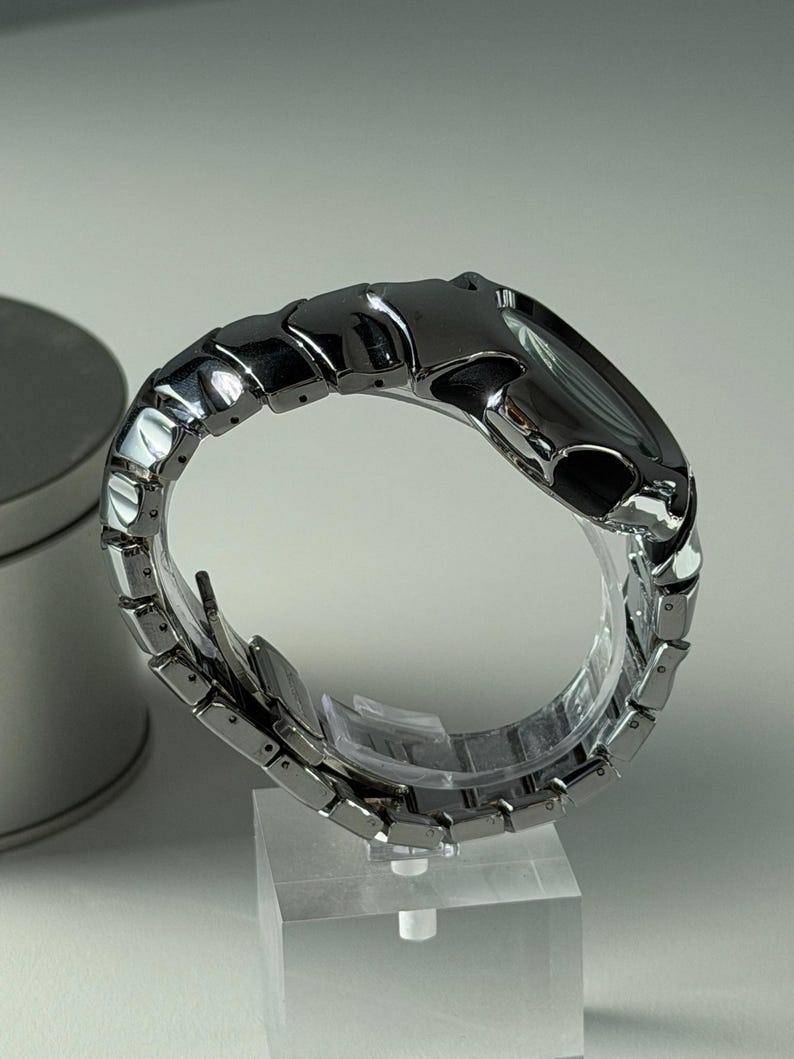 Custom Oakley Y2K Futuristische Metallarmbanduhr Bild 8
