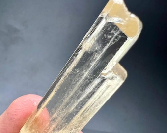 Natural Kunzite Crystal – 58 Carats Sharp Terminated Gemstone from Afghanistan