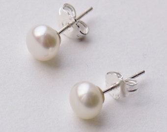 small ivory white pearl sterling silver 4mm freshwater pearl stud earrings