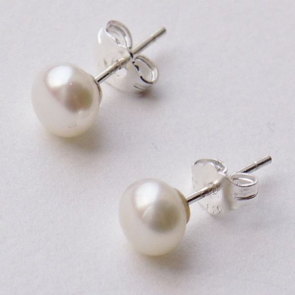 small ivory white pearl sterling silver 4mm freshwater pearl stud earrings