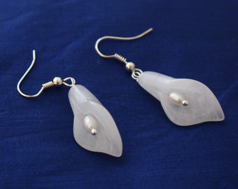 jade lily earrings - white jade gemstone lilies with ivory freshwater pearl silver fish hook dangle earrings