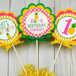 Pineapple Birthday Party Centerpiece Sticks: Custom Tropical Decor
