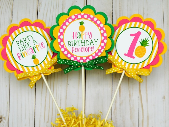 Pineapple Party Centerpieces, Pineapple Centerpiece Sticks, Pineapple Party Decor, Custom Centerpieces