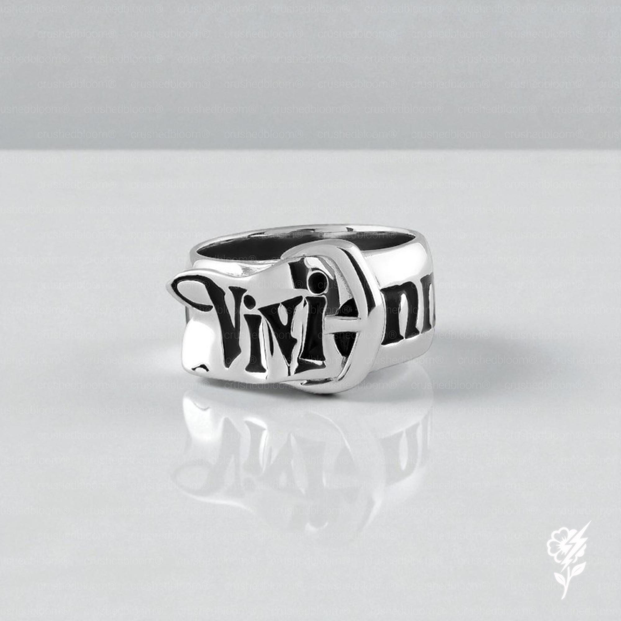 Vivienne westwood ring nana - Etsy 日本