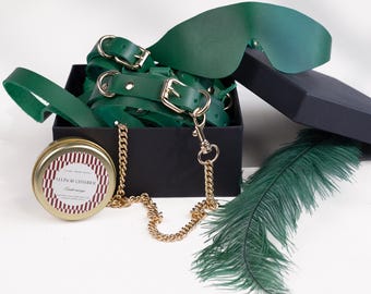 Emerald Green Leather Bondage Restraints Set Gold Hardware Collar Cuffs Blindfold Gift Box