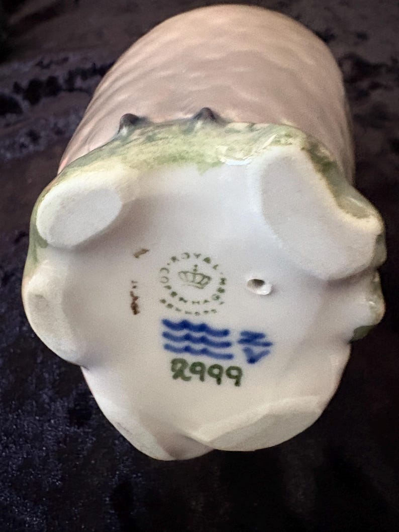 Owl Figurine - Thumbnail 2