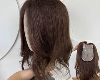 フルシルクベース人毛トッパー 9 x 14 cm ソフトルーズビーチウェーブ ナチュラル額ヘアライン