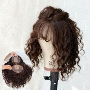 エアバングス カーリー 16 x 16 cm シルクベース ヘアトッパー、ブラック＆ブラウン、100%バージン人毛