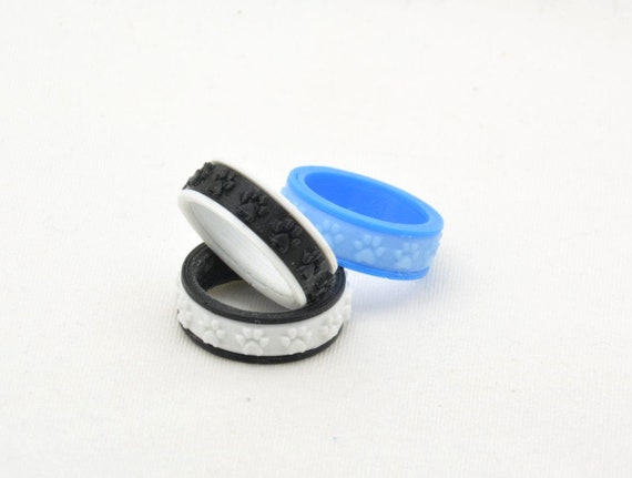 Paw Print Spinner Fidget ring. 3D printed, Customizable, textured for stimming