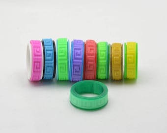 Bague fidget labyrinthe en spirale.  Imprimé en 3D, personnalisable.