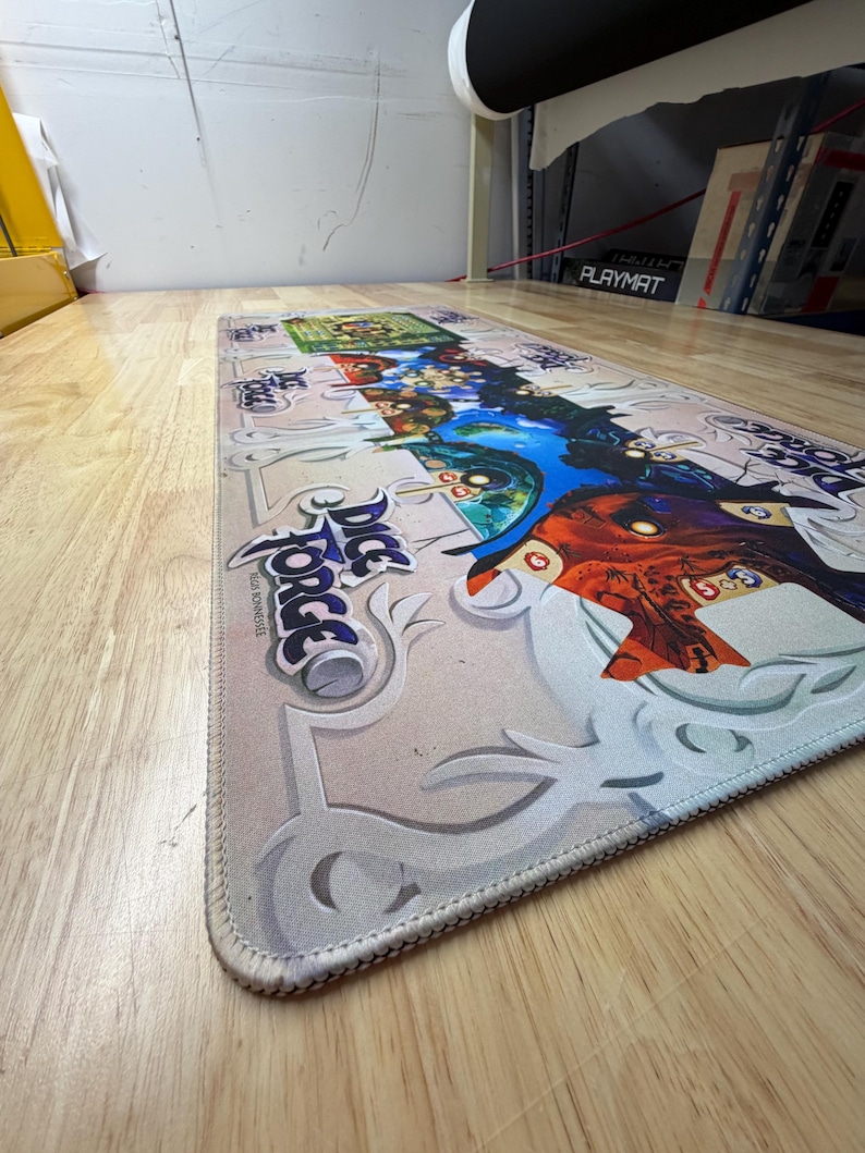 Tapete de juego individual personalizado de neopreno de 3 mm con borde cosido blanco. Ponle nombre a tu juego de mesa y personalízalo a tu gusto. imagen 19