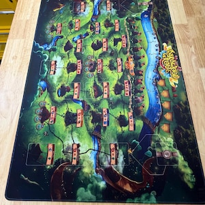 Tapete de juego individual personalizado de neopreno de 3 mm con borde cosido blanco. Ponle nombre a tu juego de mesa y personalízalo a tu gusto. imagen 16