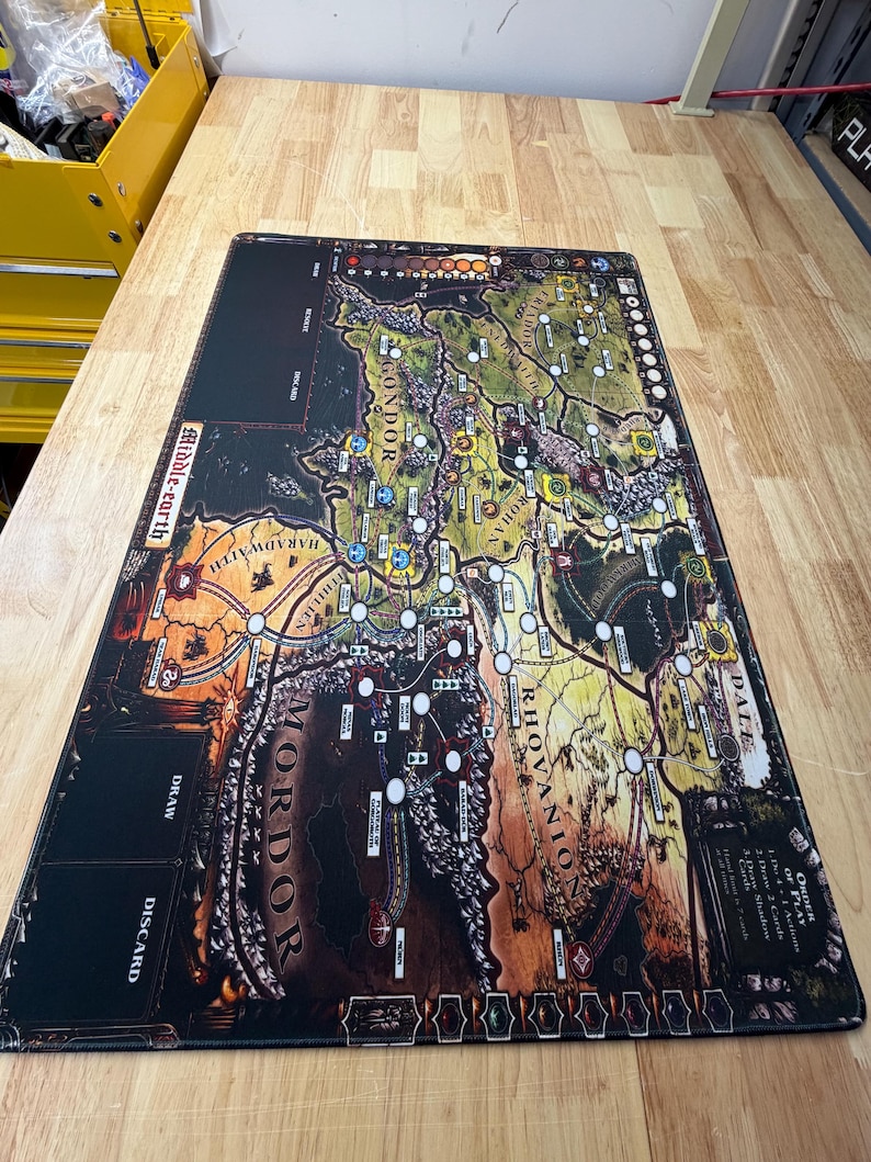 Tapete de juego individual personalizado de neopreno de 3 mm con borde cosido blanco. Ponle nombre a tu juego de mesa y personalízalo a tu gusto. imagen 15
