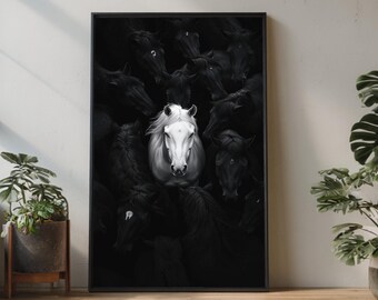 Lienzo de caballo blanco entre caballos negros, arte mural con animales en contraste, retrato de caballo en blanco y negro, decoración ecuestre en lienzo, caballo moderno