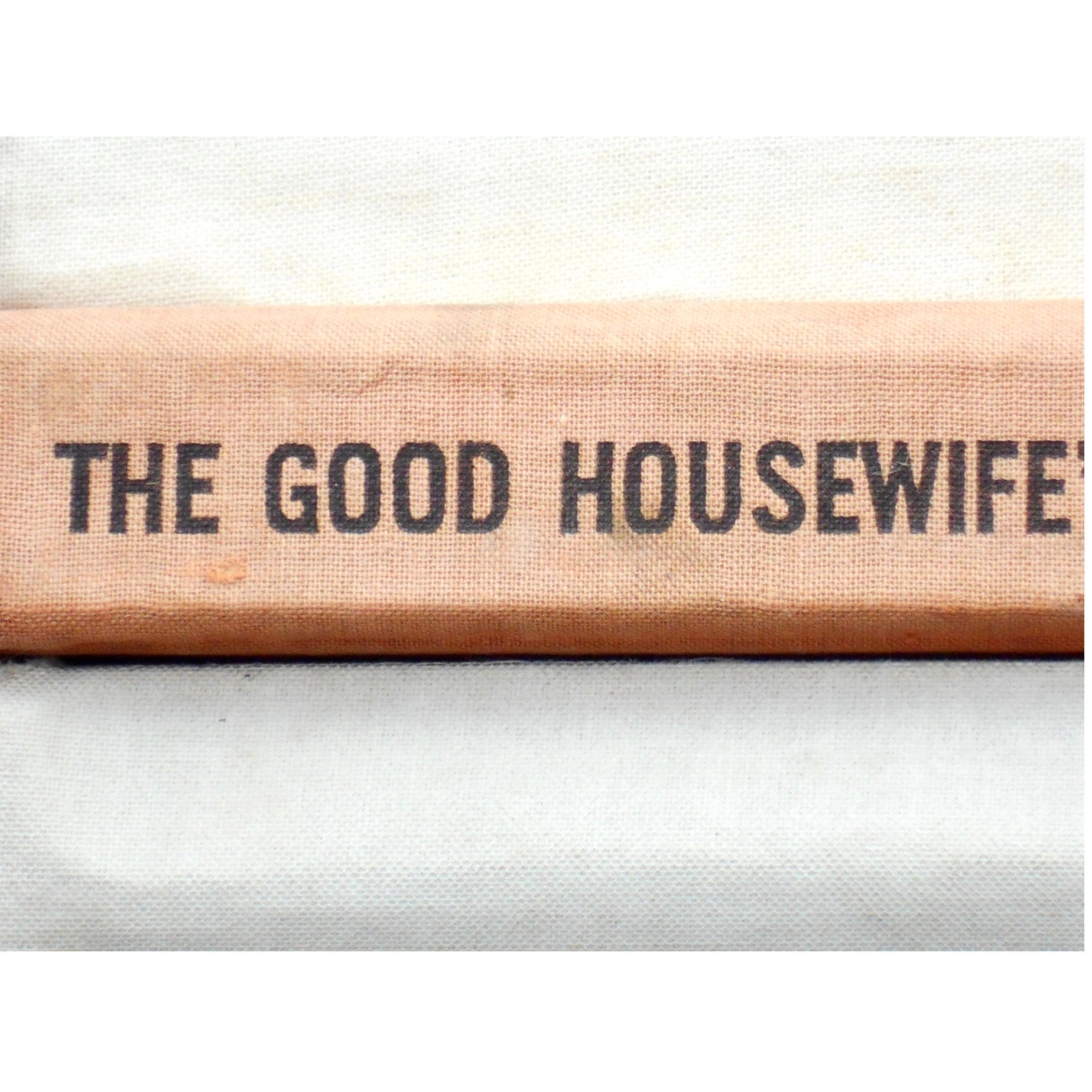 1960s Housewifes Manual Homemaking Book pic