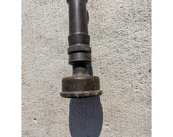 Boquilla de manguera de latón Vintage Premier Italy 77 con rociador ajustable para uso industrial y jardín.