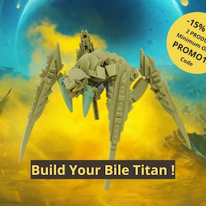 Peut inclure: Modèle beige et bleu d'un Bile Titan, créature fictive, sur fond spatial. Le modèle a plusieurs pattes et ailes. Le texte indique "Build Your Bile Titan !" et une offre promotionnelle.