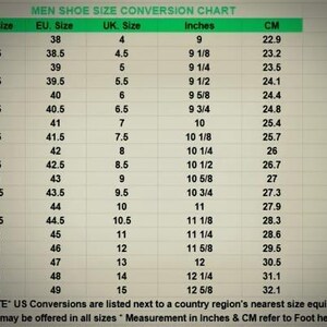 Op de afbeelding: Schoenmaten conversietabel voor heren, met US, EU en UK maten en bijbehorende inch en centimeter maten. Maten vari&euml;ren van US 5 (22,9 cm) tot US 16 (32,1 cm).